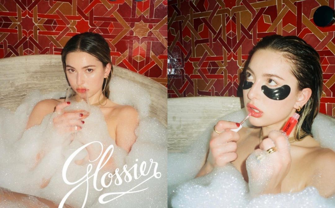 22歲Eve Jobs成為彩妝品牌的廣告模特兒。（截自glossier IG）