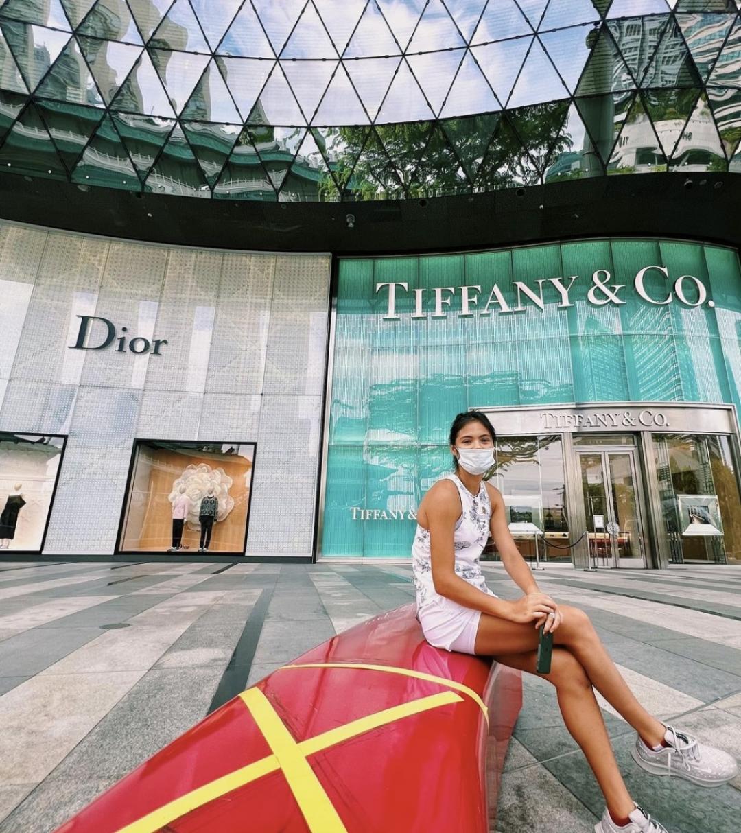 拉杜卡努去年接連成為Tiffany、DIOR品牌大使。(翻攝自emma raducanu IG)