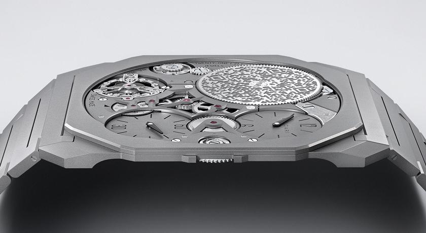 破紀錄「像紙一樣薄」機械手錶！從側面看僅硬幣厚度超驚人