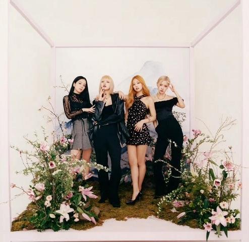 Jisoo、Jennie、Rosé 和 Lisa久違同框。