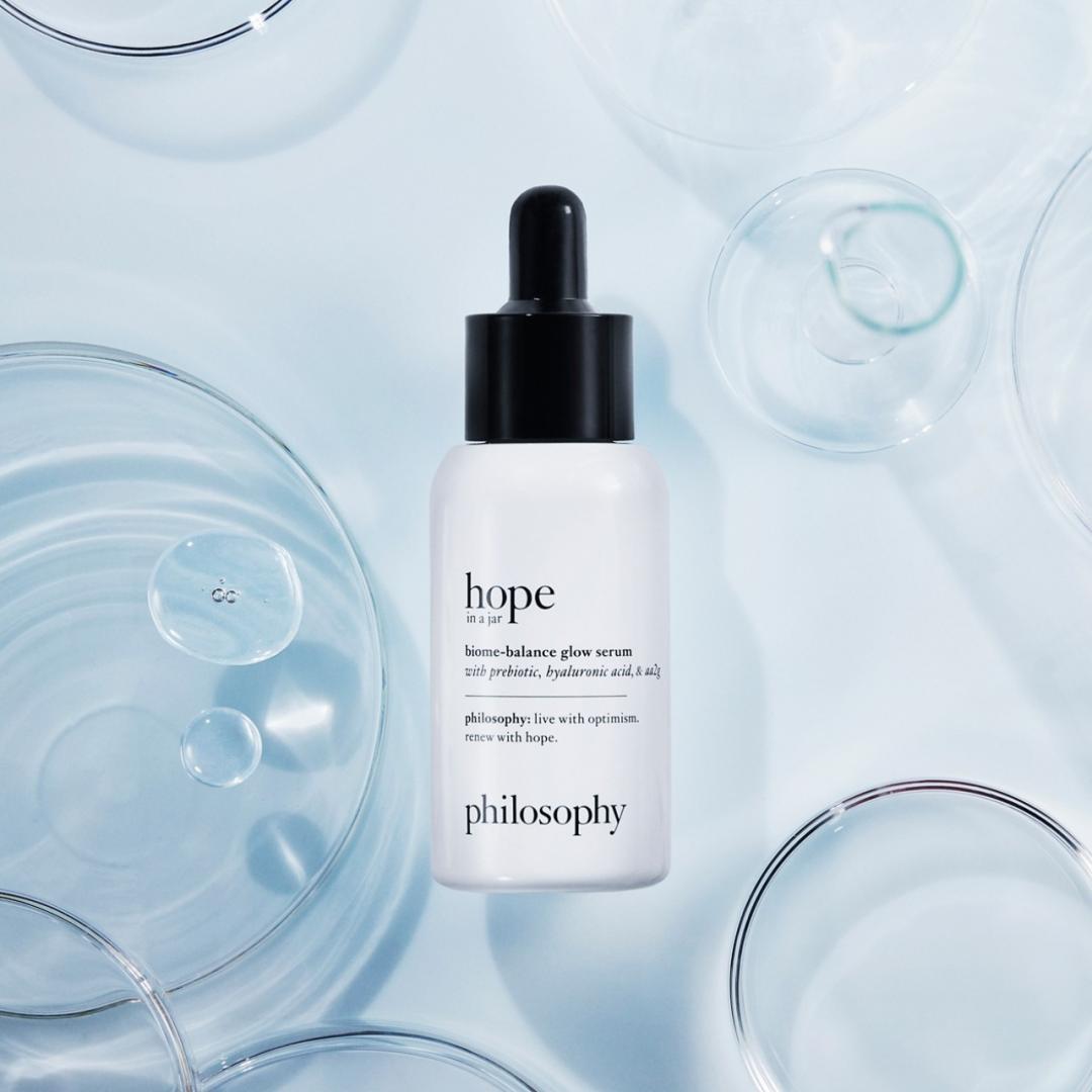 philosophy一瓶希望亮白平衡精華30ml/2,000元。