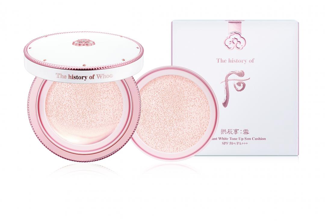 WHOO后拱辰享雪白提亮防曬水氣墊，SPF50+/PA+++，13g×2／2,100元。