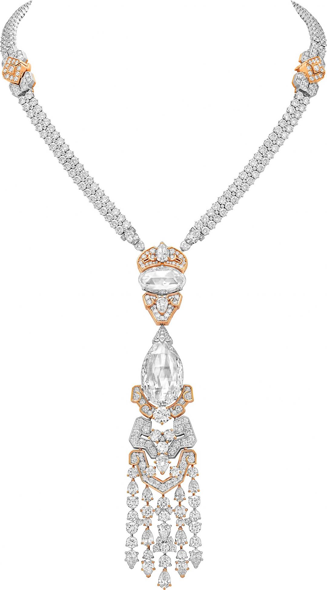 Van Cleef & Arpels Legend of diamonds系列Roaring Twenties長項鍊，有8種佩戴方式，可轉換為長項鍊、短項鍊。