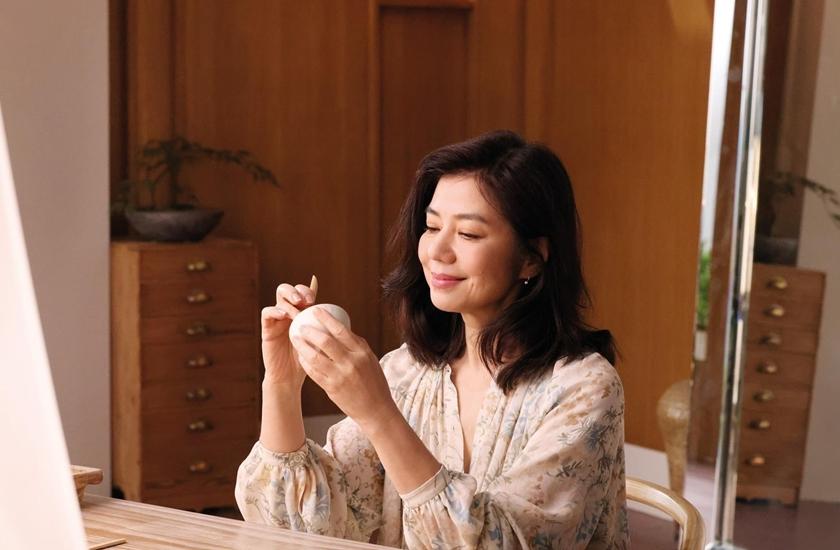 今年62歲的鍾楚紅狀況依舊超好。