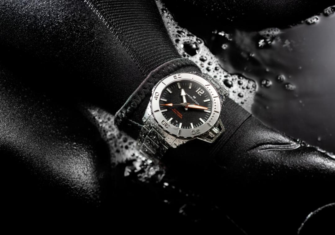 Hamilton FROGMAN自動上鍊腕錶(精鋼款)，37,500元。(Hamilton提供)
