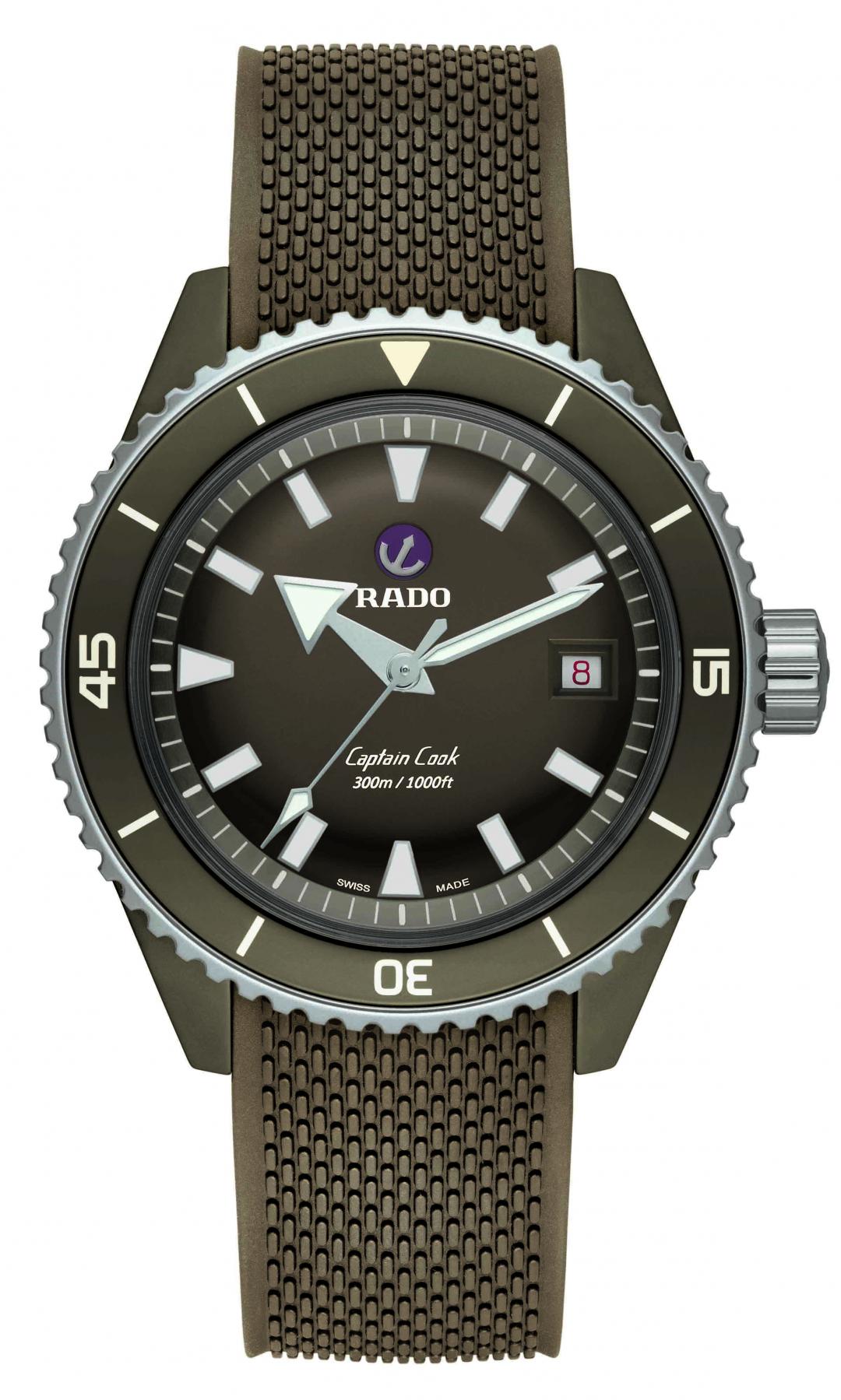 RADO Captain Cook庫克船長橄欖綠色高科技陶瓷潛水腕錶(橡膠款)，92,800元。