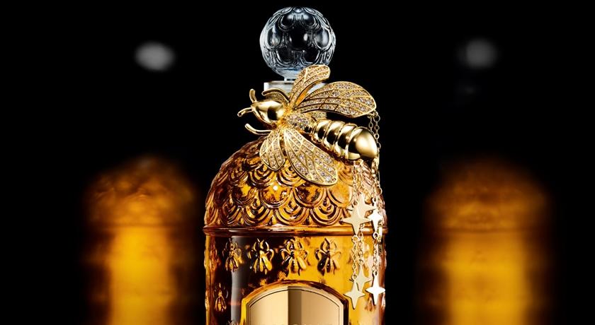 2022耶誕》冬晨最絕美的「鎏金蜂印瓶」夢幻駕到！手工鑲嵌150顆水晶點燃燦爛星晨