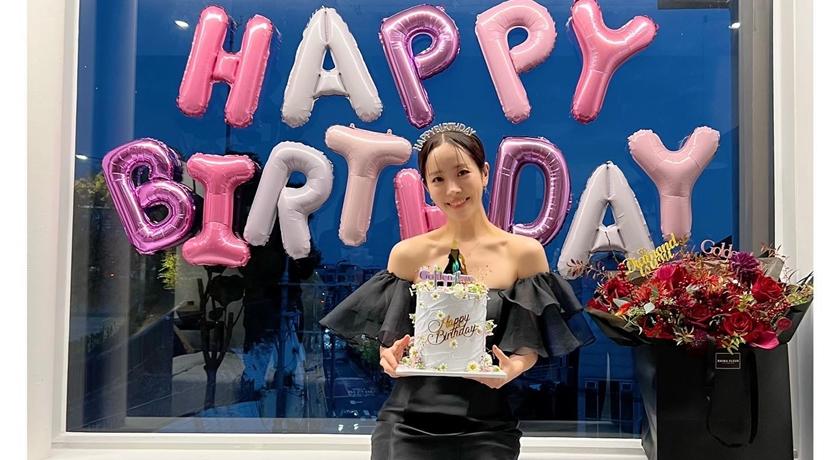 韓志旼迎40歲生日蛋糕一字排開超壯觀！少女肌竟然靠「吃醋」養出來