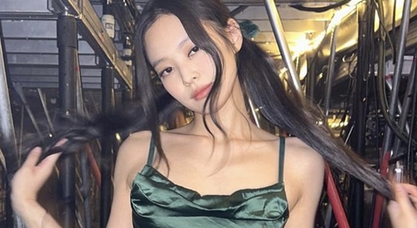 Jennie reveals private photos of the backstage of the show! Surprised ...