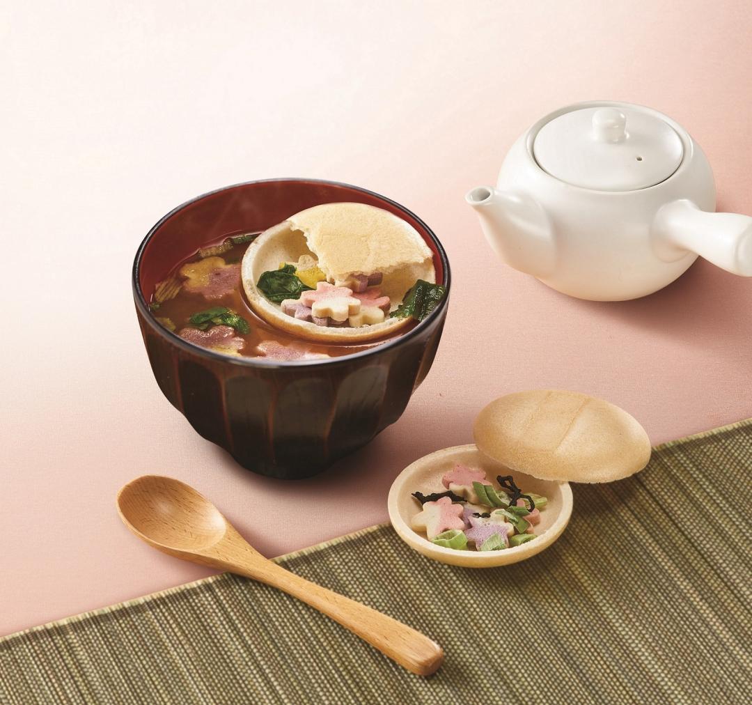 加賀麩不室屋花麩椀10入禮盒，售價1,350元（首度登台）。