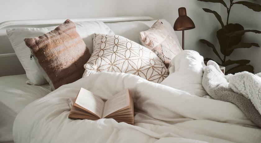 年前掃除「寢具被枕」該汰舊換新？  5個步驟健檢讓你睡得更安心！