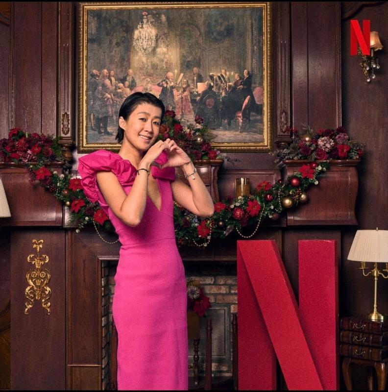 洪真慶的造型摩登感十足。（截自netflixkr IG）