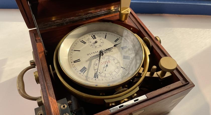 來自 1939 年的天文鐘來台展出！雅典錶航海歷史讓人驚豔