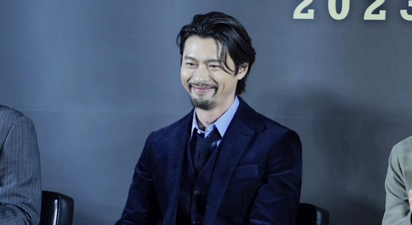 玄彬當爸後首現身笑容藏不住！留鬍子新造型大談老婆兒子