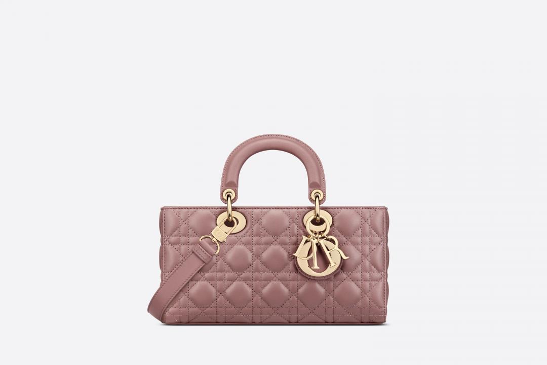 Dior Lady D-Joy手袋，150,000元。