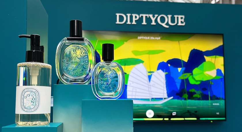 Diptyque跨界玩很大！最受歡迎香氛「杜桑」首度將氣味故事化- 自由電子