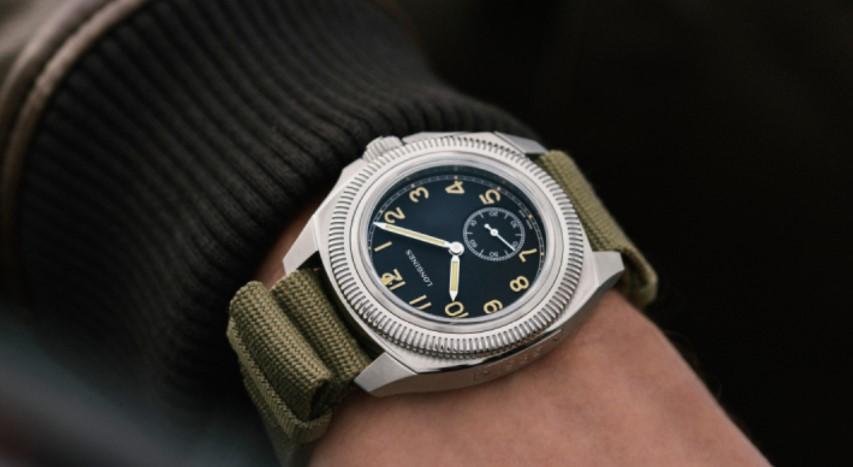 雙錶帶風格隨時切換　浪琴復刻第一代飛行腕錶