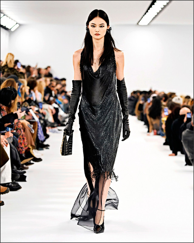 Givenchy 2023女裝系列不僅展現法式風格的優雅，更有美西的潮流玩味。