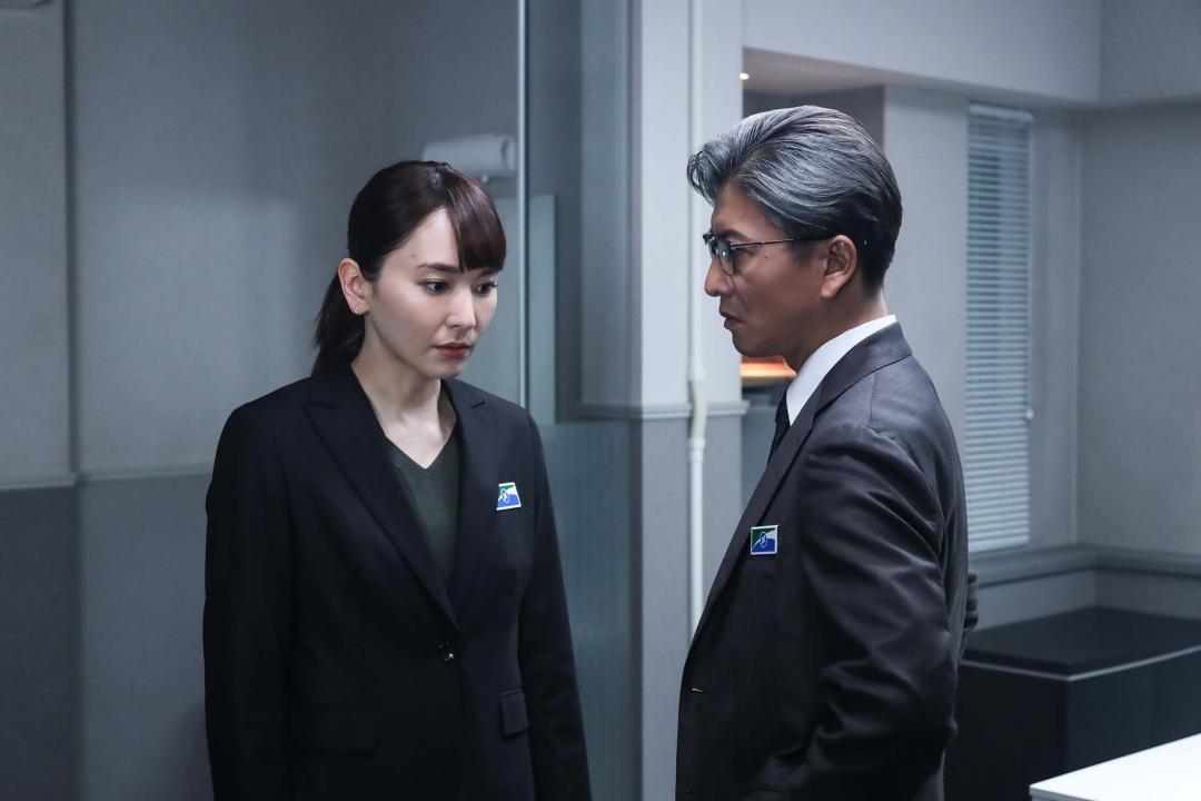 木村拓哉在《教場0》中對「國民老婆」新垣結衣開罵，讓她一秒變臉成為一大亮點。（friDay影音提供、官方Twitter）