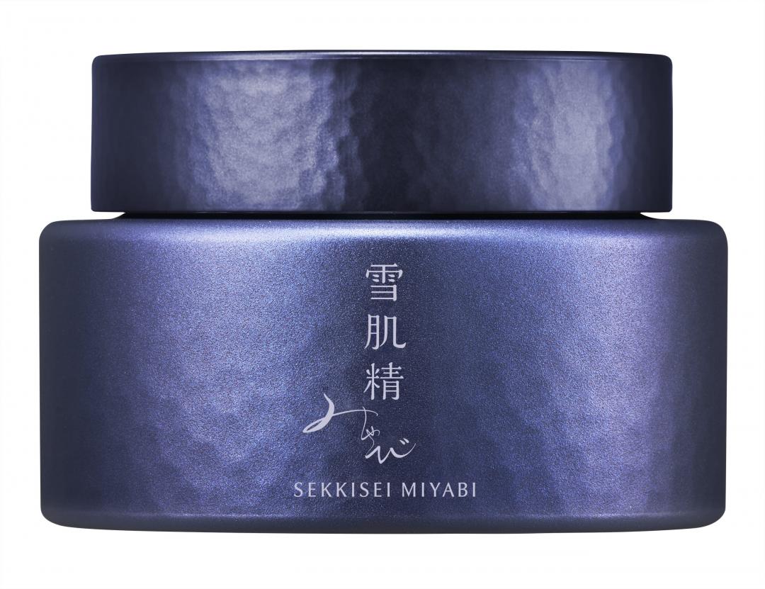 雪肌精御雅極奧亮顏按摩霜，100g ／2,160元。