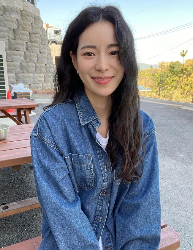 林知衍曬出「男友視角」照，甜笑充滿粉紅泡泡。