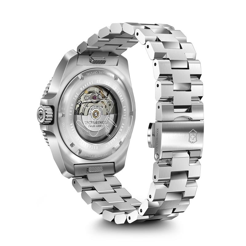 錶背可見飾有Victorinox品牌精神的瑞士刀圖案