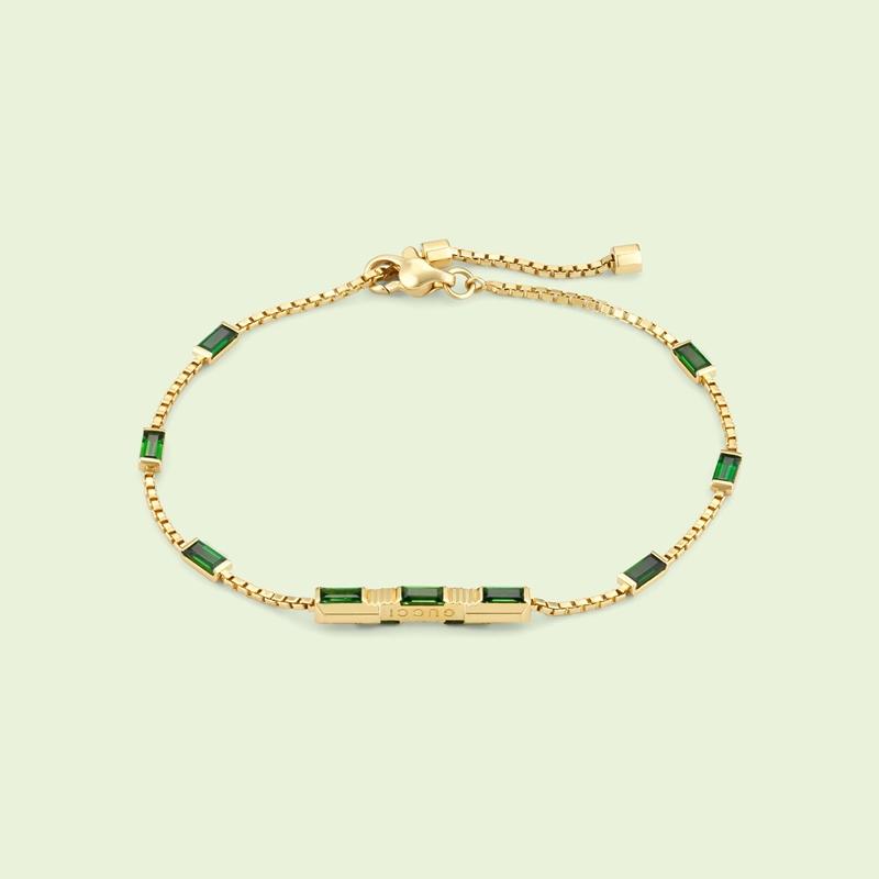 Gucci Link to Love系列長階梯形綠碧璽18K黃金手鍊，107,000元。（Gucci提供）