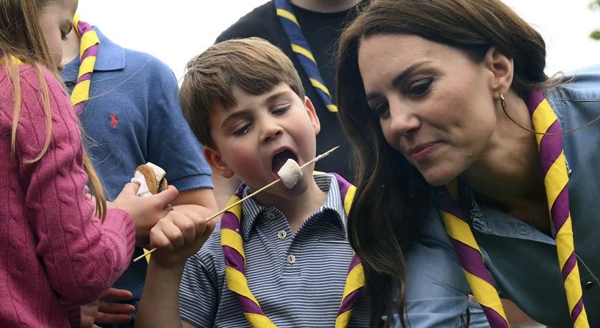 5歲路易王子靠表情包成「國寶」竟不自知！專家揭凱特王妃這一招「教育成功」