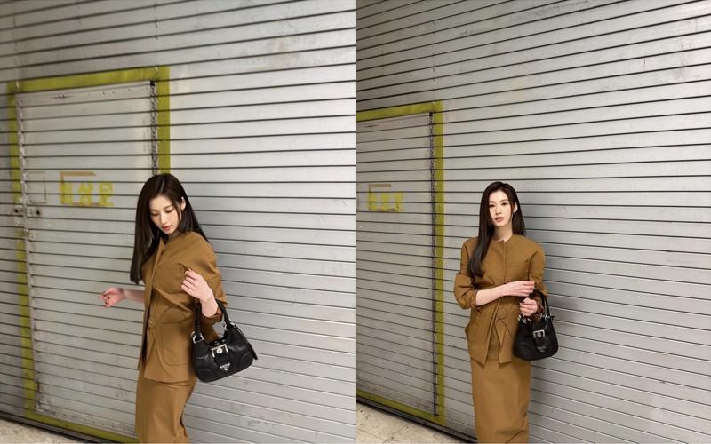 Sana幾個月前才為Prada Moon Bag拍攝過美照，與Prada關係友好。（翻攝自instagram）