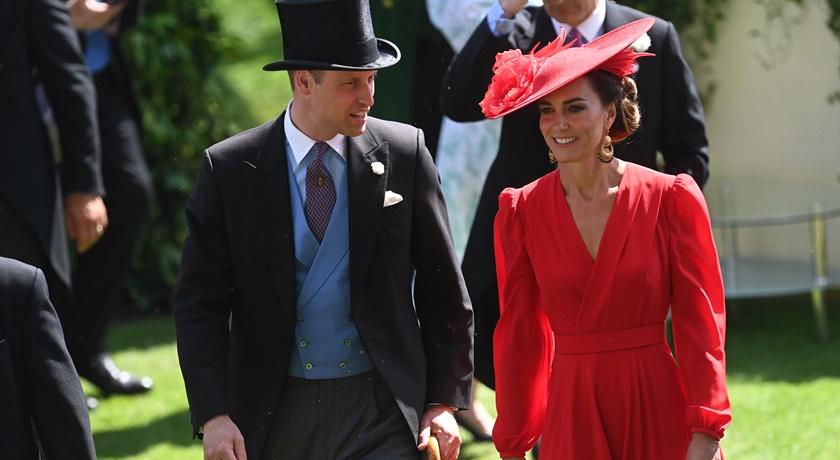 凱特王妃與威廉王子「公然調情」！一個小動作曝王室夫妻相處「真實情況」