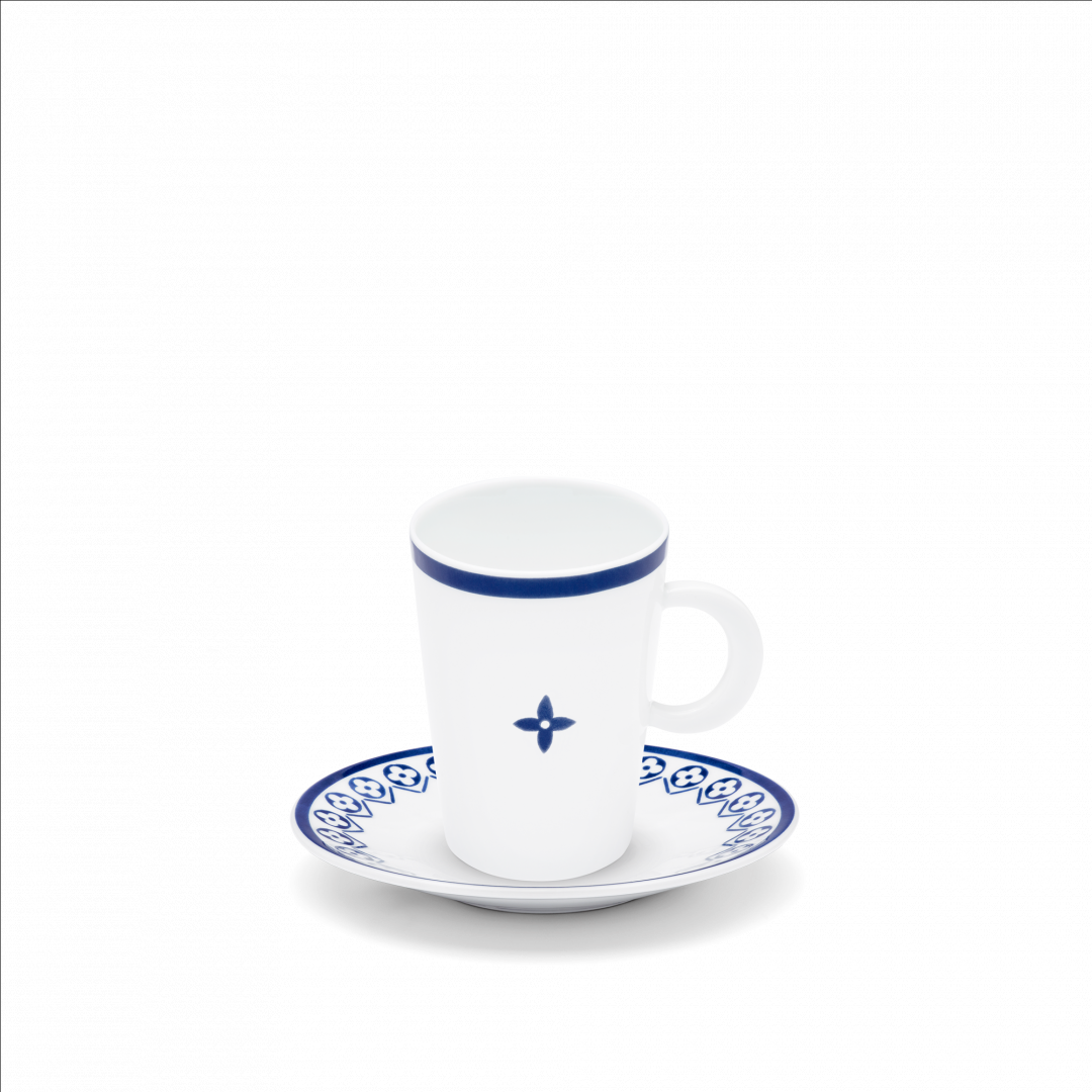 全新登場的利摩日瓷器（Porcelaine de Limoges）餐具系列，彰顯LV尊重精緻工業的精神。價格店洽。