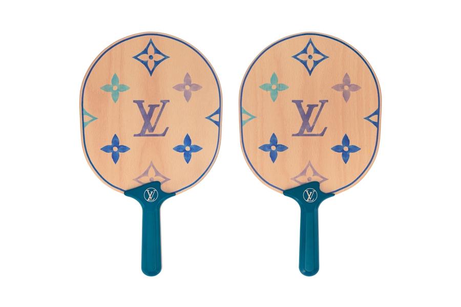 LV沙灘球拍套裝，52,000元。