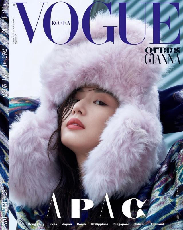 全智賢睽違10年再登韓國版《VOGUE》封面。（截自instagram）