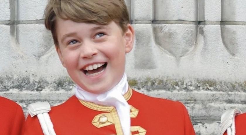 喬治王子10歲了！皇室公開全新生日照「神複製威廉」鐵粉讚超帥