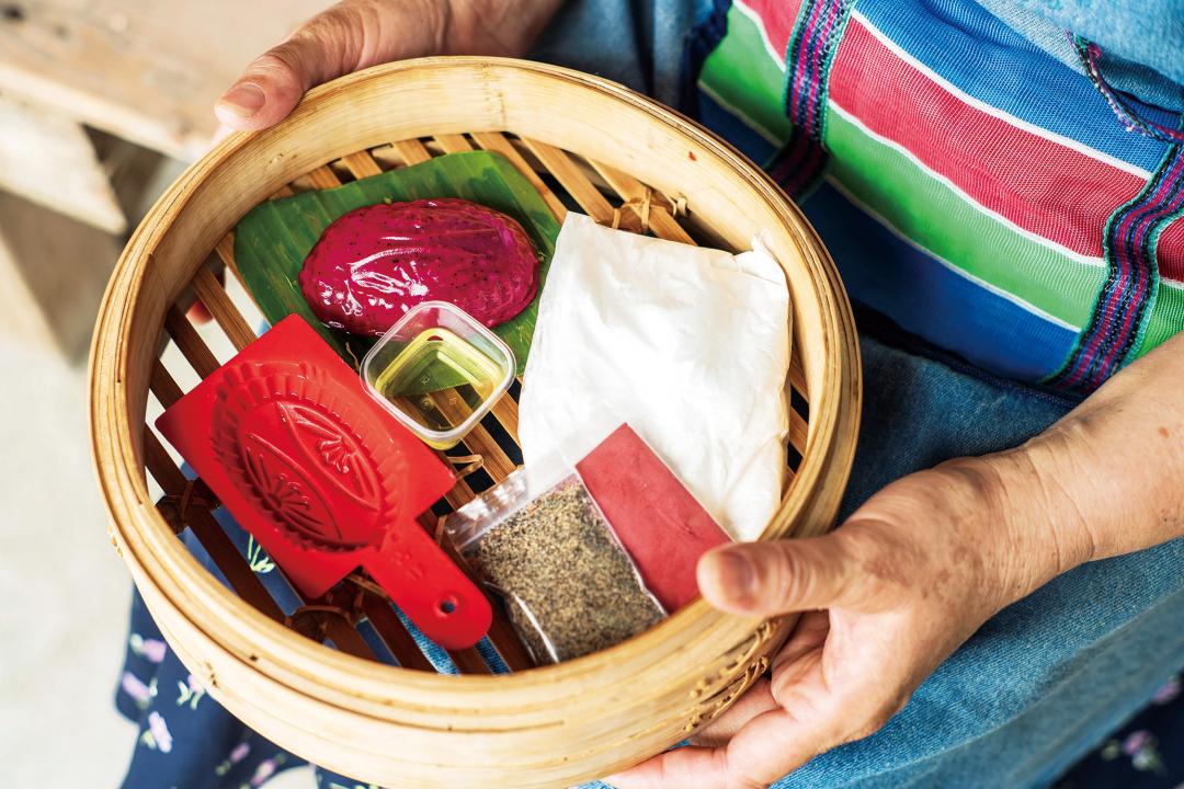 後壁商圈X後壁俗女村紅龜粿體驗材料包，售價200元。