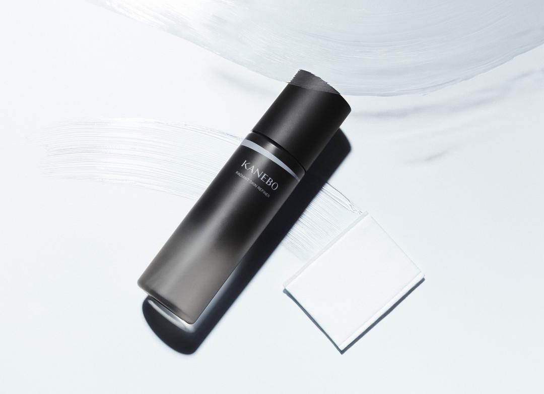 KANEBO煥采新生美肌水200ml/1,750元。