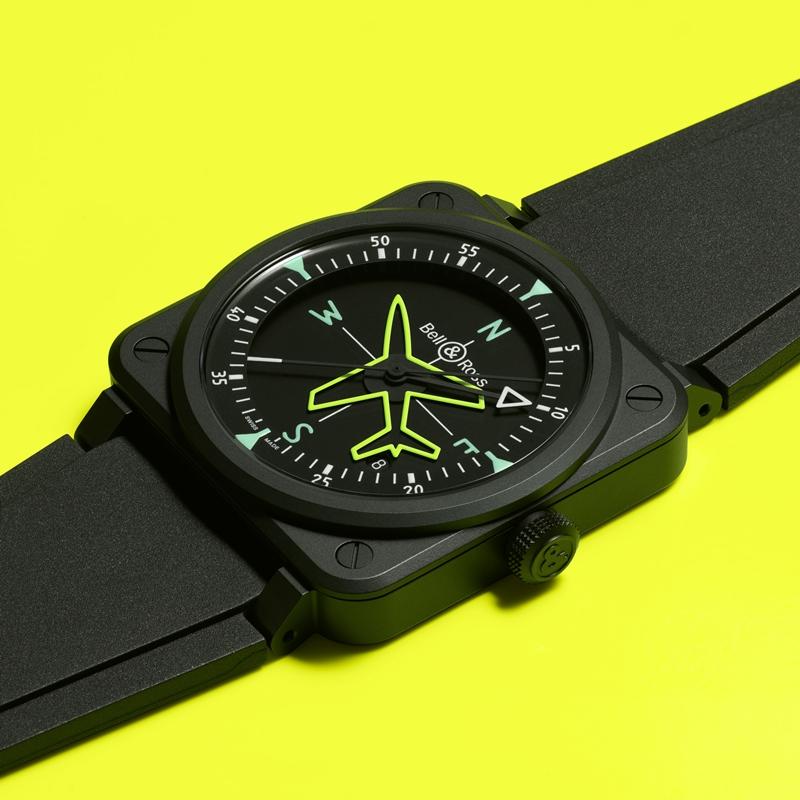 BR 03 Gyrocompass腕錶再度以飛行器霧面黑色陶瓷為概念設計打造。（Bell & Ross提供）