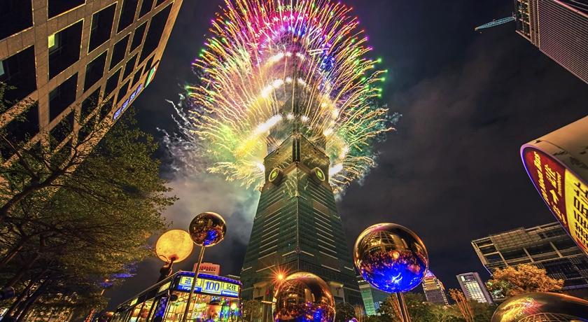 一生必體驗一次的沉浸式煙火！在台北101高空跨年「星空派對」限量開賣