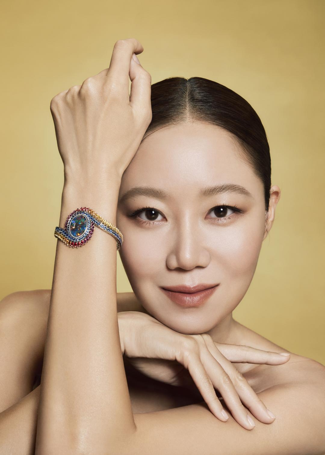 孔曉振為Piaget Limelight Gala系列拍攝全新廣告。(Piaget提供)