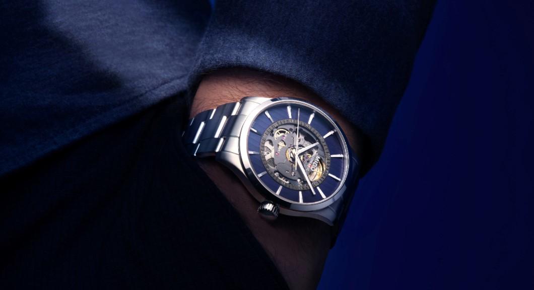 美度先鋒鏤空錶極光藍新色　優雅帥氣演繹紳士風格