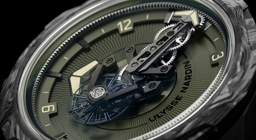 無錶盤、無指針「雅典奇想腕錶」推新作！黑綠色裝束具冒險風格