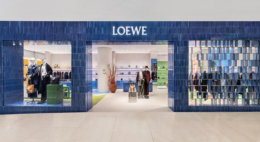 Loewe微風本館店換上全新店裝。（品牌提供）