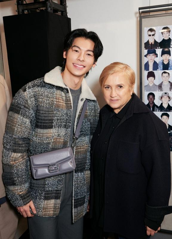 許光漢與Fendi配件與男裝創意總監Silvia Venturini Fendi。