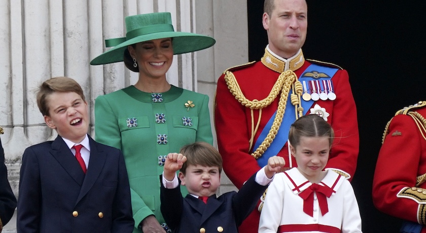 王室萌孩集合！奧嘟嘟路易小王子有分身、歐洲最美公主穿軍裝照樣美翻
