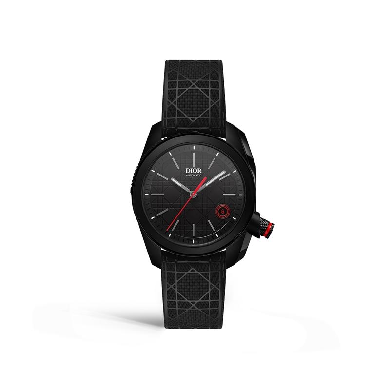 Dior Chiffre Rouge，38mm，自動上鍊腕錶，256,000元。（Dior提供）