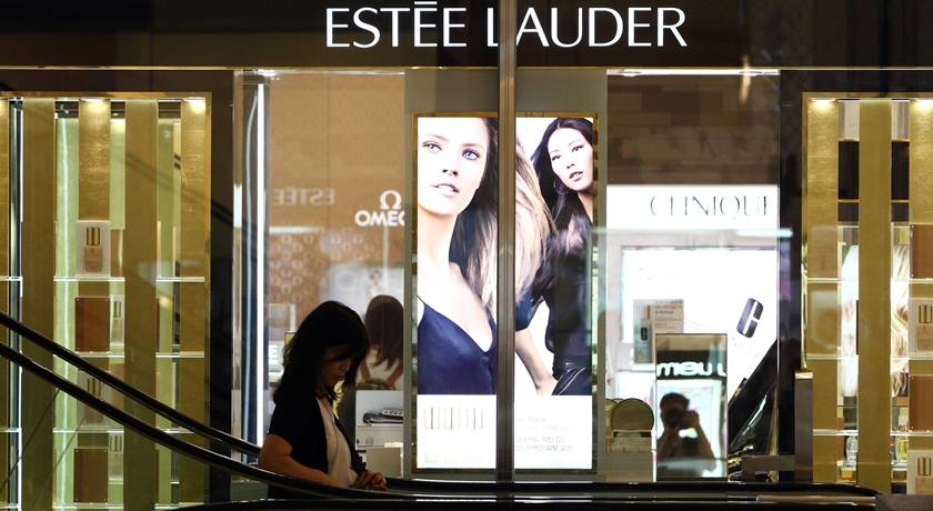 台灣,|美妝巨頭雅詩蘭黛宣布裁員3000人!股價應聲大漲12% 專家直指一原因 - 自由電子報iStyle時尚美妝頻道