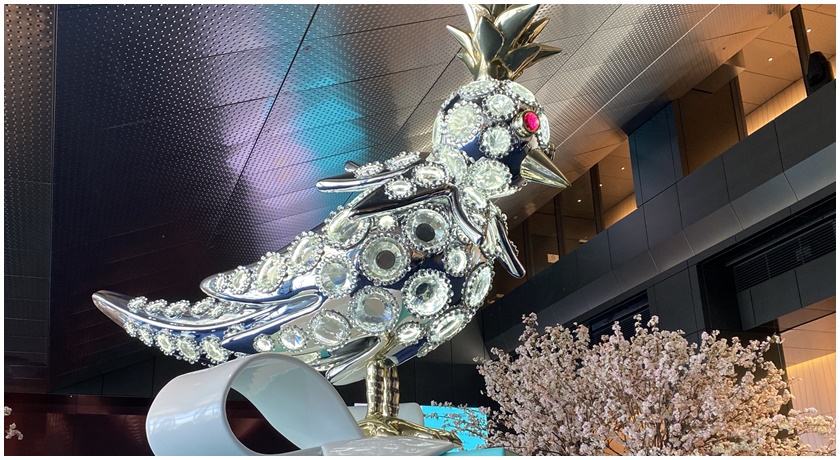 Tiffany超巨型石上鳥坐鎮！500件罕見骨董珠寶東京快閃 王牌設計師作品都在這