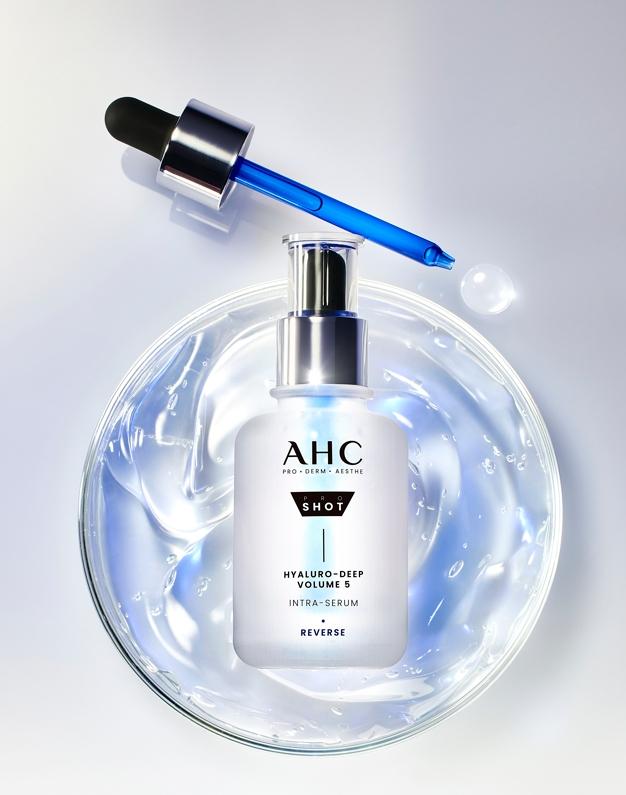 AHC醫美科研超導水光玻尿酸精華40ml/1,400元。