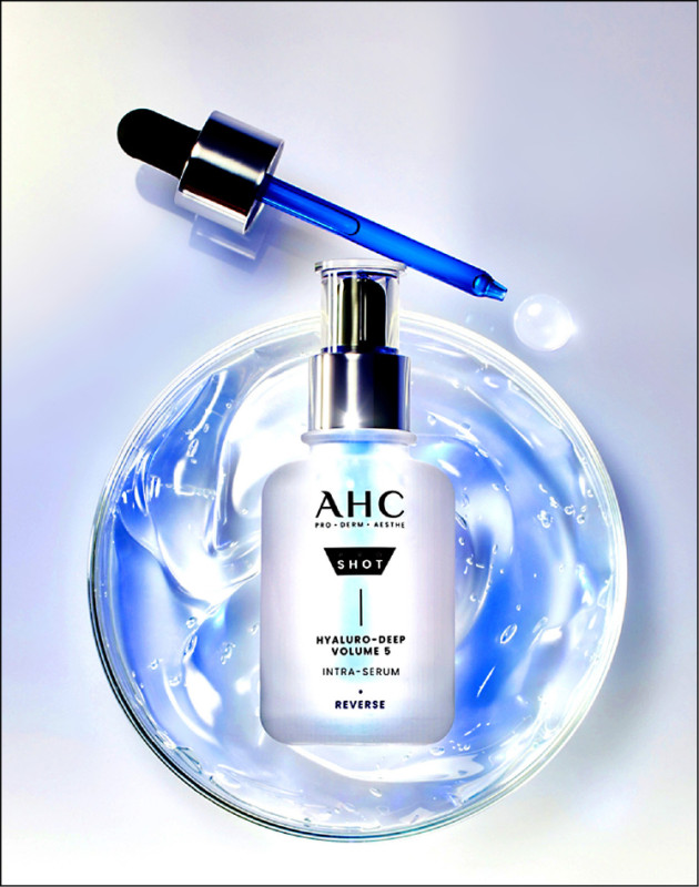 AHC醫美科研超導水光玻尿酸精華，40ml／1,400元。