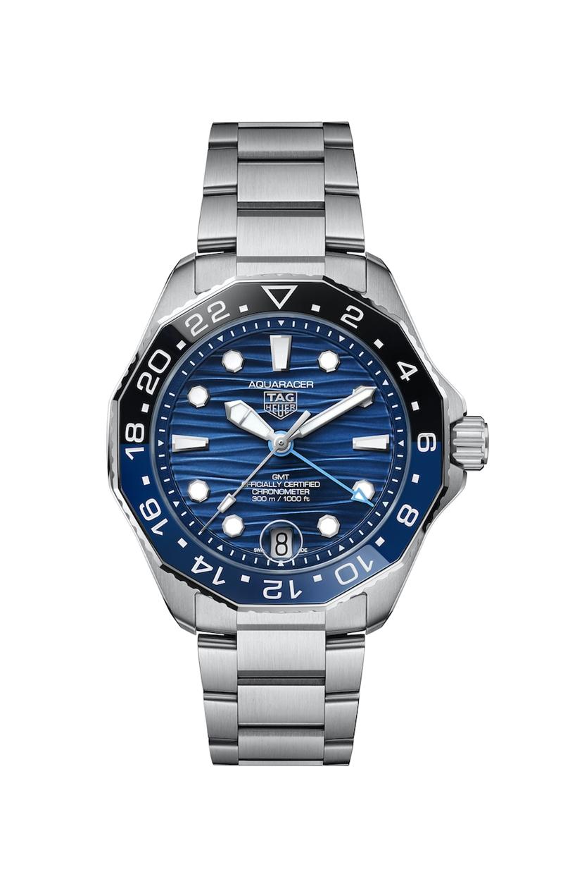 TAG Heuer Aquaracer Professional 300 GMT腕錶藍面精鋼，138,000元。（TAG Heuer提供）